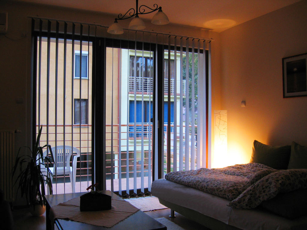 Mandarin Wellness Apartman Siófok Chambre photo