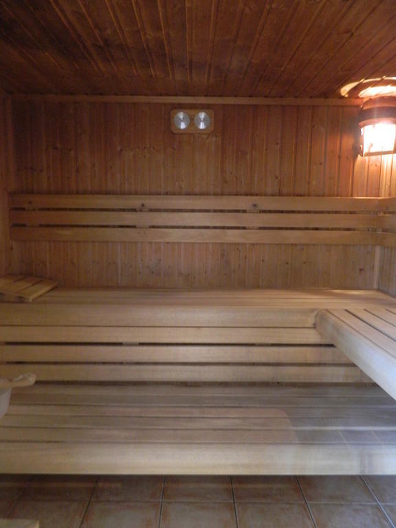 Mandarin Wellness Apartman Siófok Chambre photo