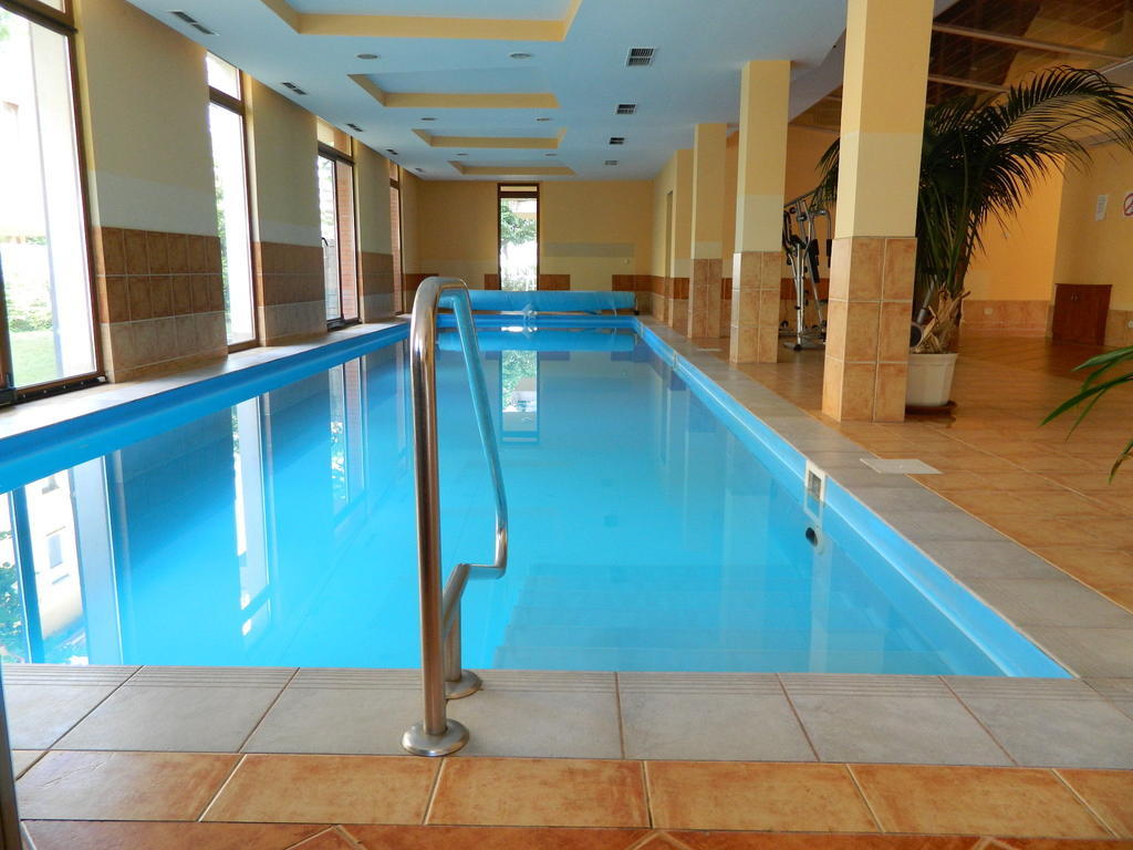Mandarin Wellness Apartman Siófok Chambre photo