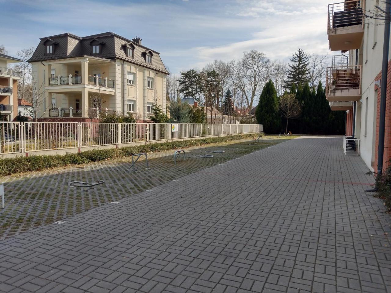 Mandarin Wellness Apartman Siófok Extérieur photo